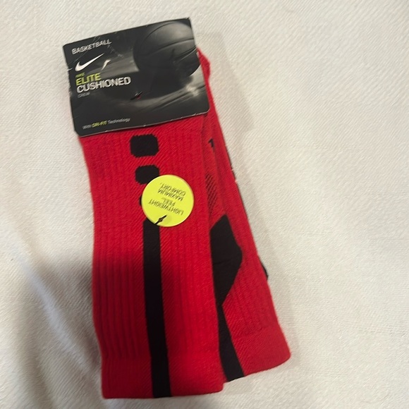 Other - NWT Nike Elite socks